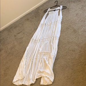 Bobo White Maxi Wrap